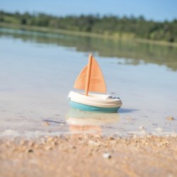 SMOBY Little Green Sailboat Bioplastic Water Boat