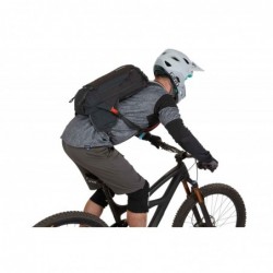 Thule 3798 Rail Hydration Pack 12L Covert