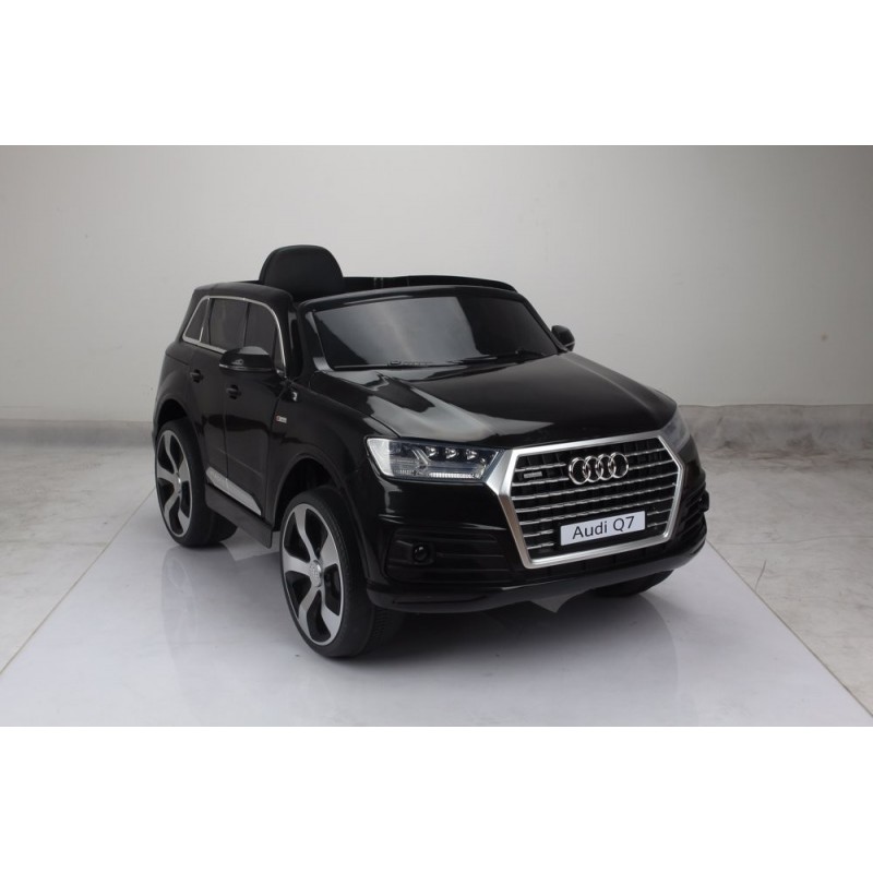 Audi Q7 Standard Black Painting - Electric Ride On Car