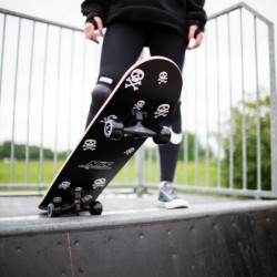 CR3108SA SKULLS SKATEBOARD NILS EXTREME