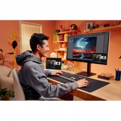 HP OMEN Transcend 31.5 inch UHD 240Hz OLED Gaming Monitor - Transcend 32