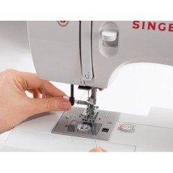 Sewing machine Singer...