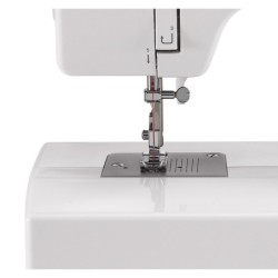 Singer Sewing Machine...