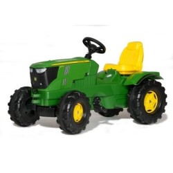 John Deere 6210R väntadega...