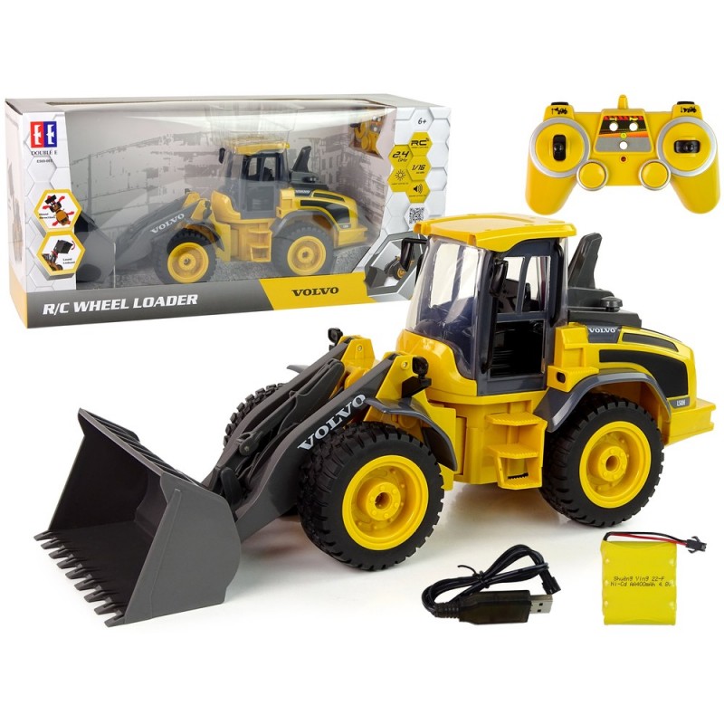 Huge wheeled remote controlled excavator VOLVO brand LED lights and sound signals